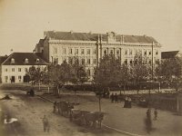 Palača Sudbenog stola na Zrinjevcu nakon potresa 1880. godine s vidljivim oštećenjima